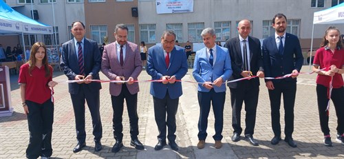 Kaymakamımız Mehmet OKUR İbrahim Önal Fen Lisesi 4006 TÜBİTAK Bilim Fuarı Açılışına Katıldı