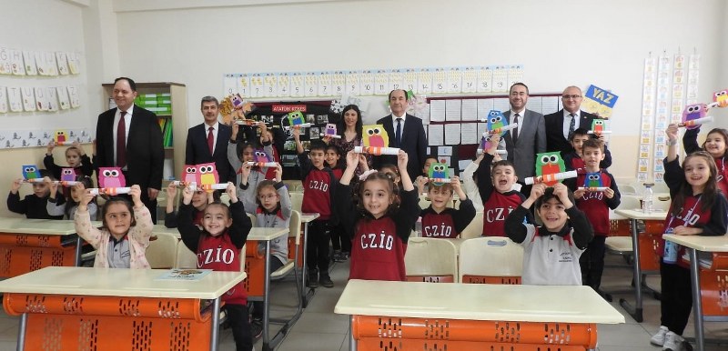 2022-2023 EĞİTİM VE ÖĞRETİM YILI BİRİNCİ DÖNEM KARNE SEVİNCİNİ ÖĞRENCİLERİMİZLE PAYLAŞTIK 